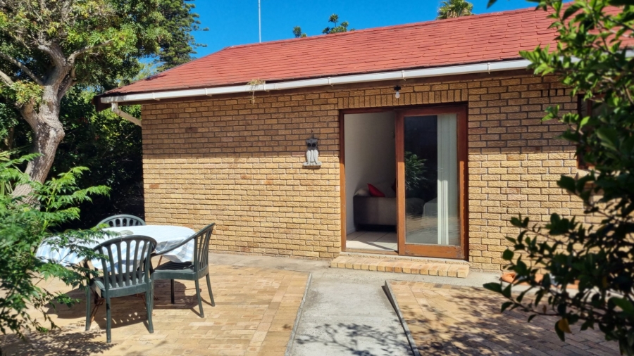 5 Bedroom Property for Sale in Flamingo Vlei Western Cape